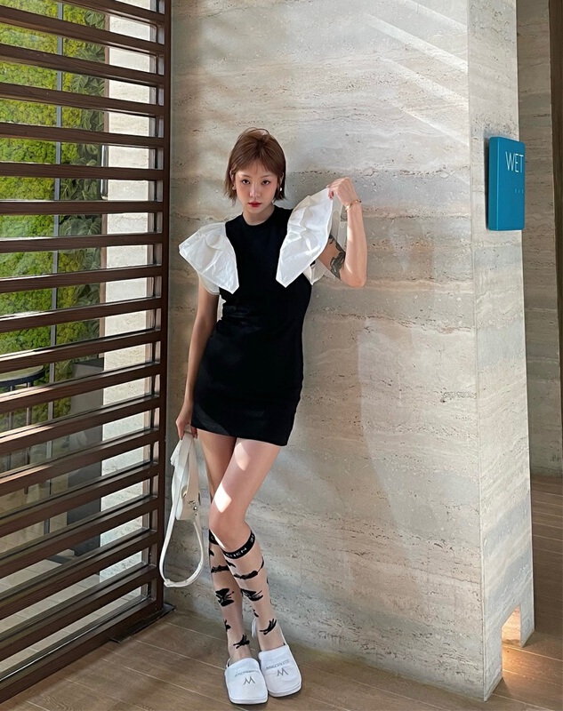 [laga] little woman's round neck thin dress 2211# JJ