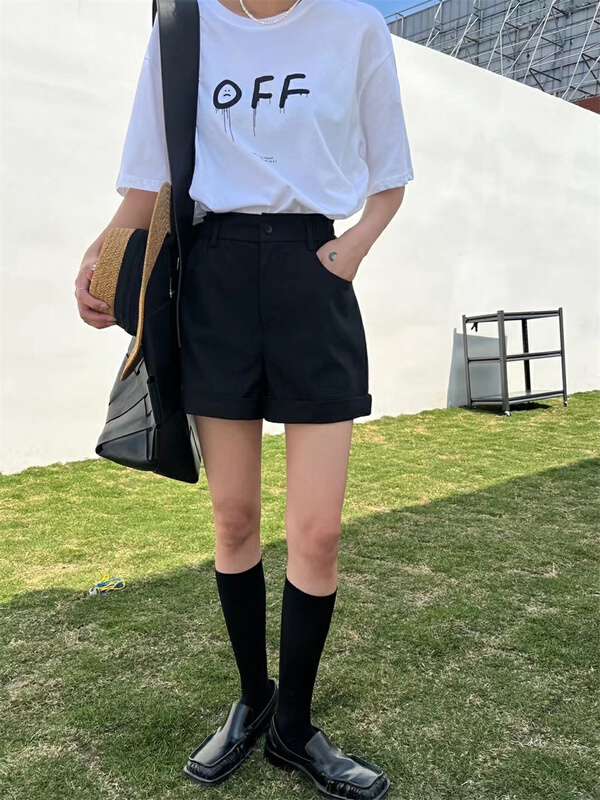 New in early summer! [black + white] simple and famous casual shorts 2s07340u# lwy