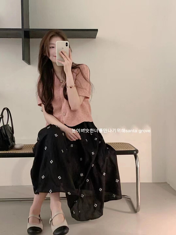 New year in early spring! [baby] xiaoxiangfeng Korean style small shirt 8527# WTT
