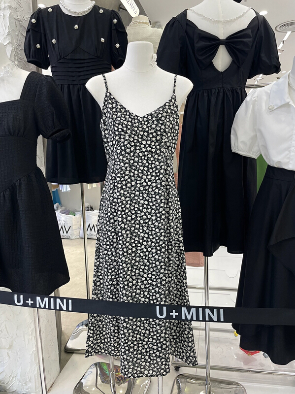 [U + Mini] Korean slim temperament V-neck medium length floral A-shaped suspender dress d0558a# WPL