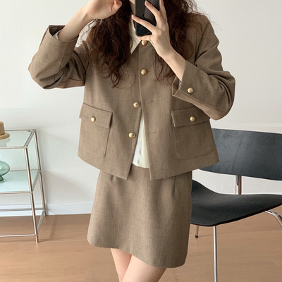 [timely rain] New Korean style in early spring, foreign temperament, small fragrance, short single breasted short coat 56223# YYW
