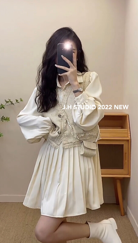 goods in stock! New year in early spring! [JH] Xiaoxiang tassel Vest + Pleated Dress Set (with bag) 40955# hjy