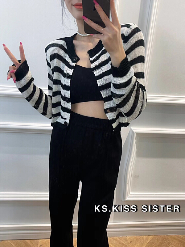 [KS] Korean stripe design irregular short knitted cardigan 20082# ozq