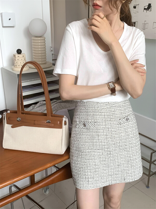 [about me] Korean version of xiaoxiangfeng texture temperament advanced design sense skirt 226001# cqw