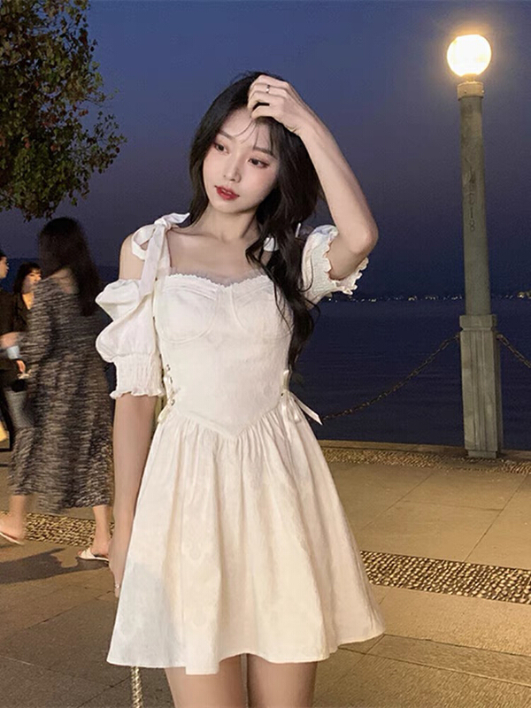 [Yingying new clothes] pure desire sling tea break French temperament unique sweet spicy gentle sweet dress (with bandage) 7426# Cl