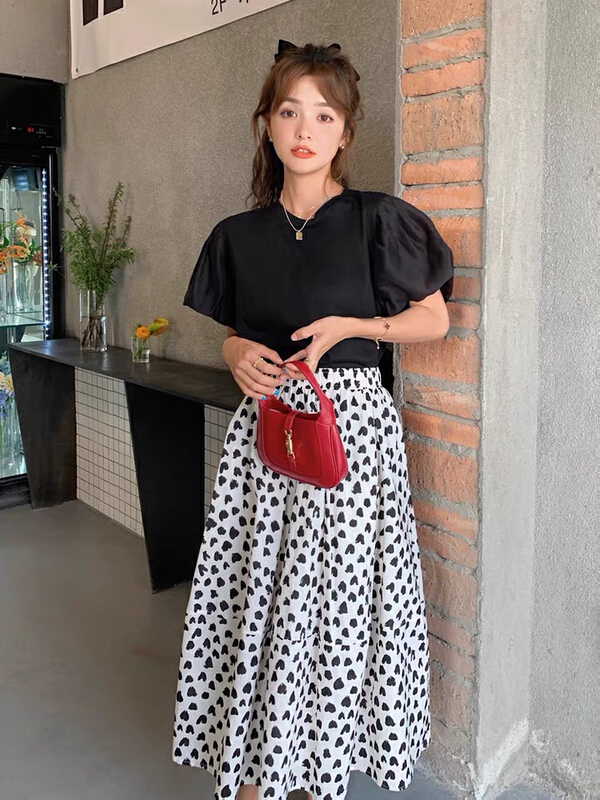 [L.L studio] French bubble sleeve T-shirt + high waist floral skirt set 7693# PCZ