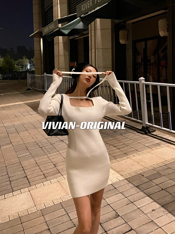 goods in stock! [Vivian] Vivian Korean version knitted square neck pit strip solid color back and forth two bottomed knitted dress new 8023# zxx