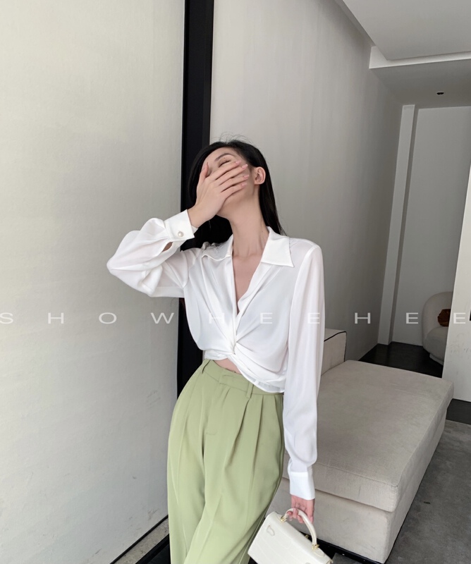 New year in early spring! [Xiu Xixi] Korean version of versatile cross strap design shirt 9011# zxx
