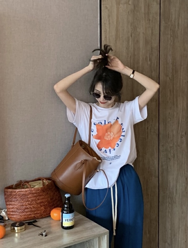 New in early summer! [G.W] Korean fashion flower round neck short sleeve T-shirt (T-shirt only) 5563# zxx