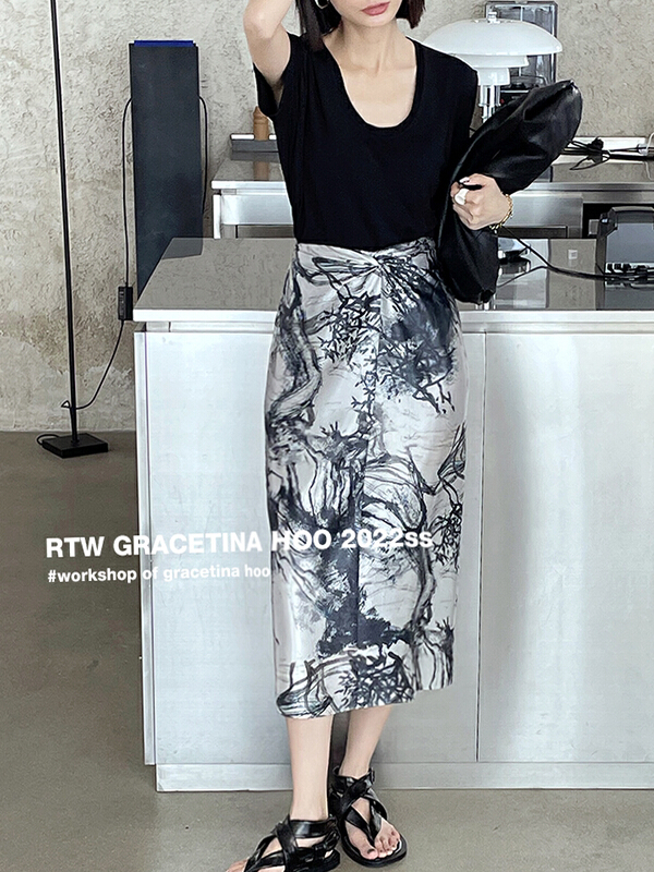 [gracetina Hoo] fashionable and versatile twist design sense ink print skirt bq2165# zxl