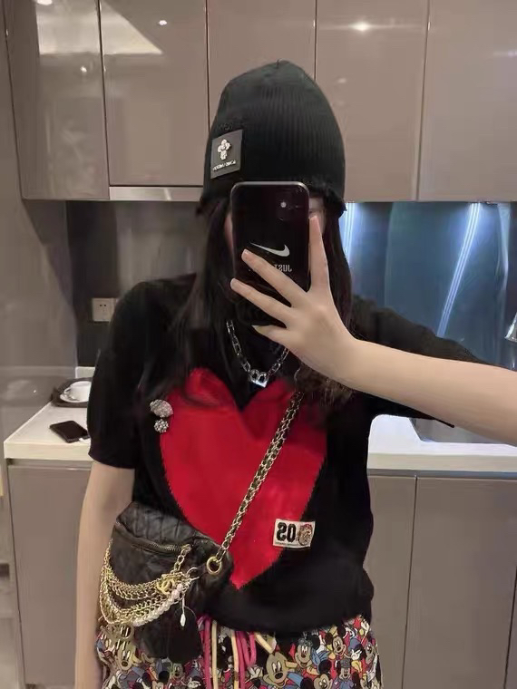 New year in early spring! [LML] Korean fashion round neck bubble sleeve love sweater l4217# ozq