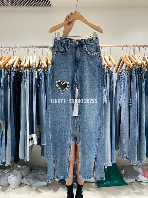 [o not 1] heavy craft split love Rhinestone jeans w660# LSW