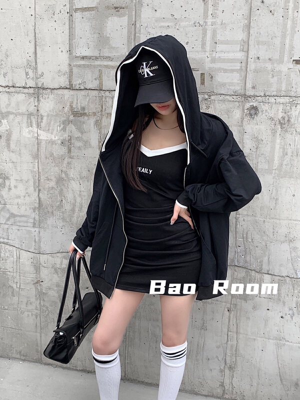 goods in stock! New year in early spring! [fan fan] French color blocked Hoodie + letter printed suspender Dress Set (only sets) 1018# JJ