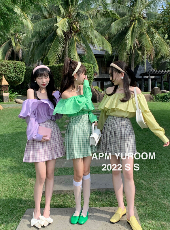 早春上新!【APM YUROOM 】氣質甜美荷葉邊一字肩小衫  22919#  LSL