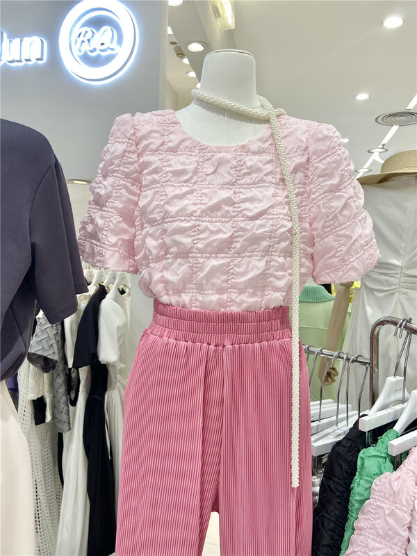 New in early summer! [Junjun Jun] simple and fashionable round neck Lingge blouse (only selling blouses) 168838# CLS