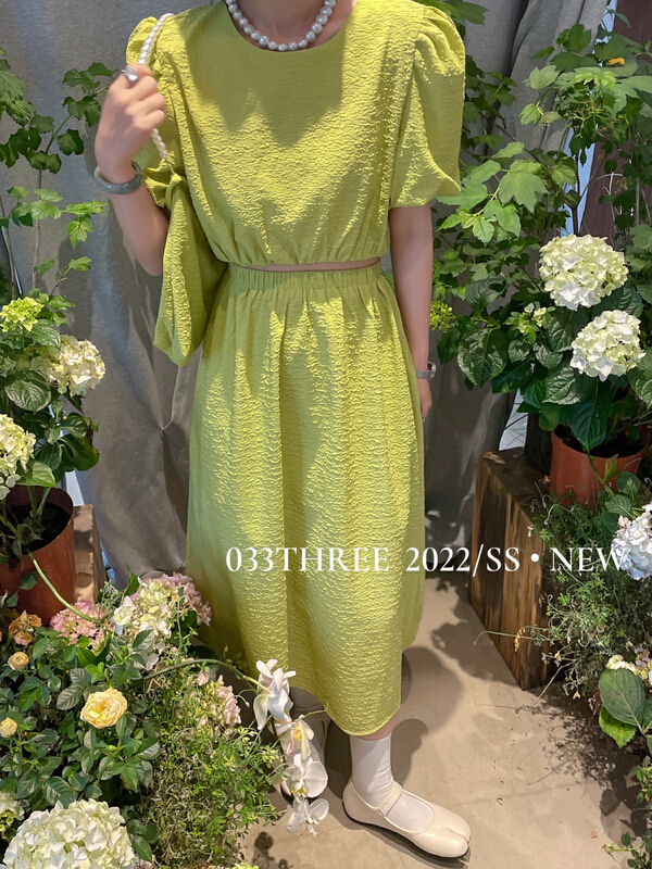 現貨!初夏上新!【033THREE】簡約泡泡袖圓領上衣+顯瘦百搭半身裙套裝(配包包)  8082#  OZQ