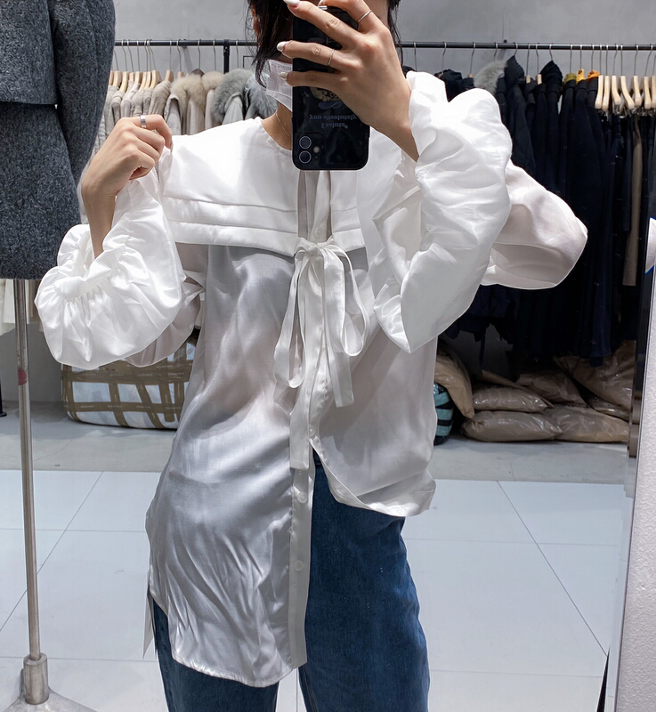 New year in early spring! [Dore Dore] flower large bubble sleeve Navy collar shirt 1086\zxx