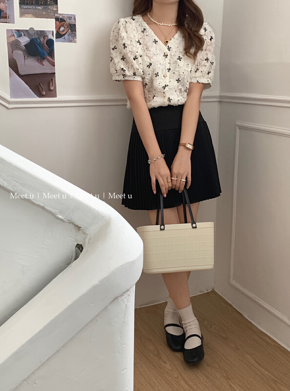 [meetu] Korean butterfly embroidered blouse 22218# HBx