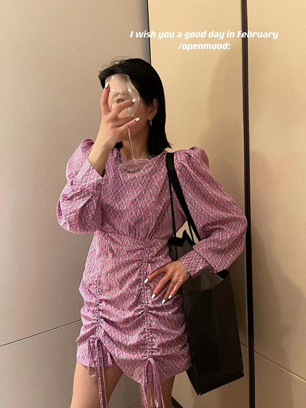 goods in stock! New year in early spring! [open] pleated crew neck slim dress 3283# XYJ