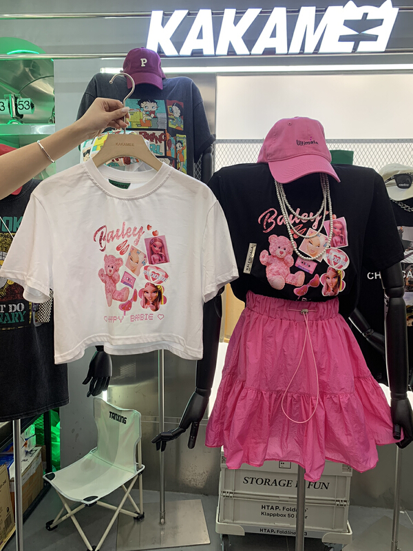 [kakamee] hot girl style American retro cute spray painting short sleeved T-shirt (only selling tops) 3932# LSL