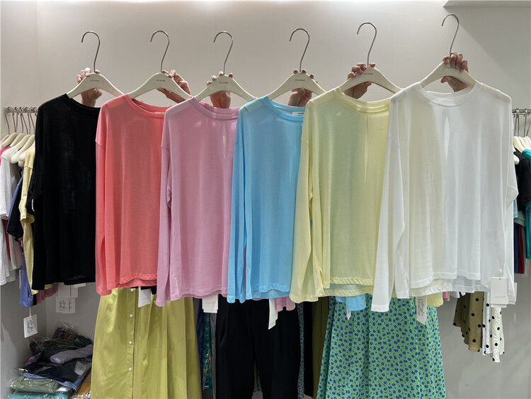 [feeding] simple solid color back slit design sunscreen shirt 7891-d5# cqw