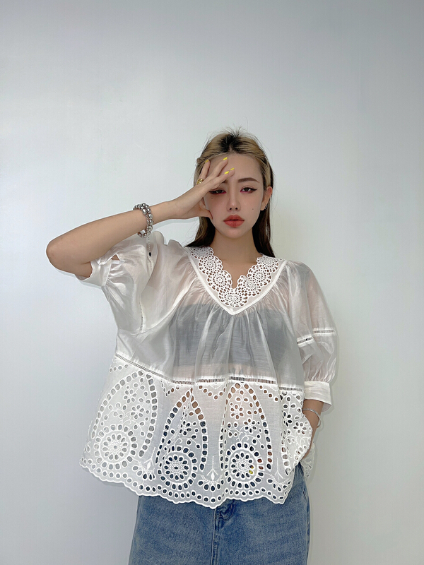 [d.two D2] Korean fashion lace splicing shirt 2221188# CSX