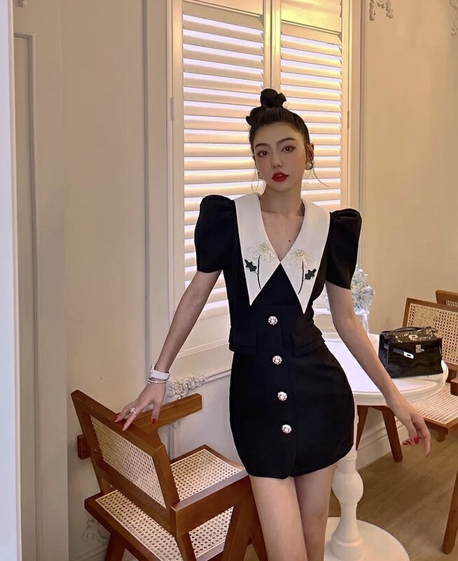 [AC] celebrity heavy industry embroidery three-dimensional drill button dress 6859# JJ