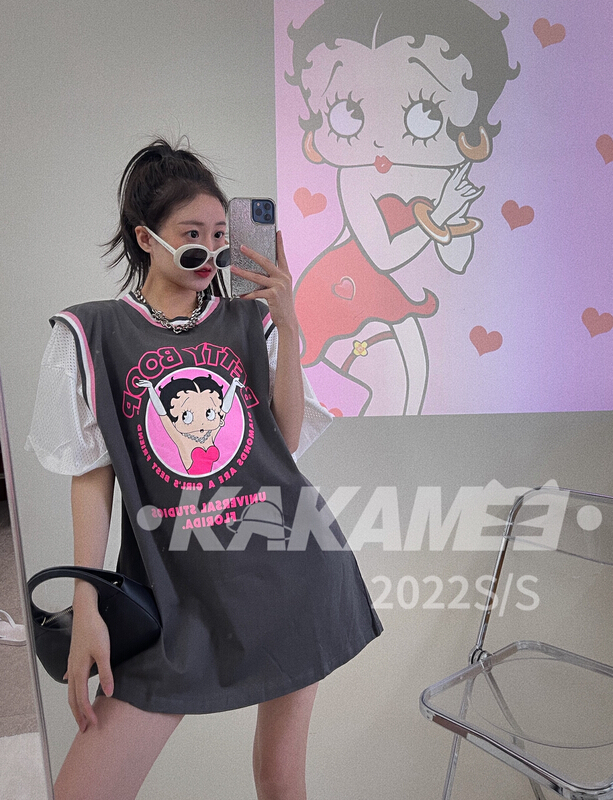 New in early summer! [kakamee] three dimensional spray painting stitching net fake two short sleeved T-shirts 3923# LSL