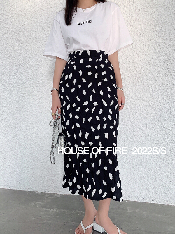 New year in early spring! [huohuohuo huodres] wrinkled sliding wire elastic back waist versatile side slit skirt 22041# ozq