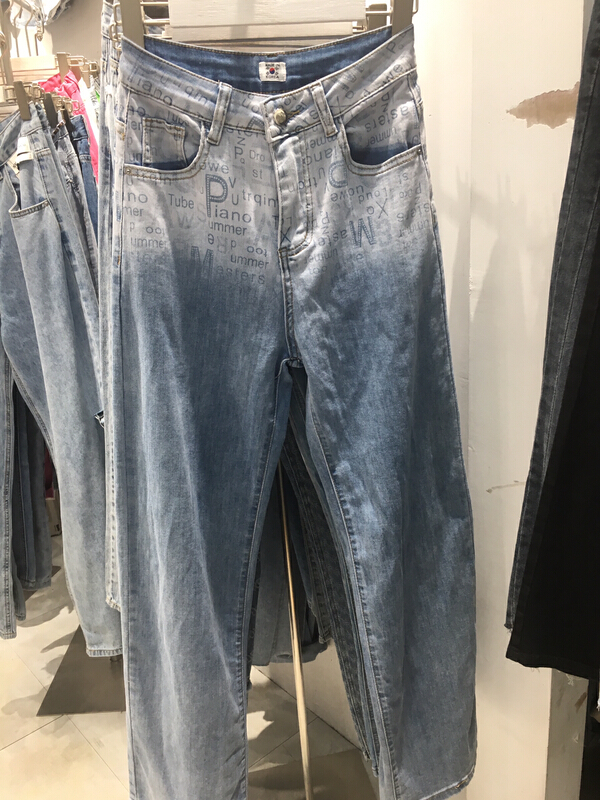 New in early summer! [thousand degree] gradient letter printed elastic straight jeans 39327# LSW
