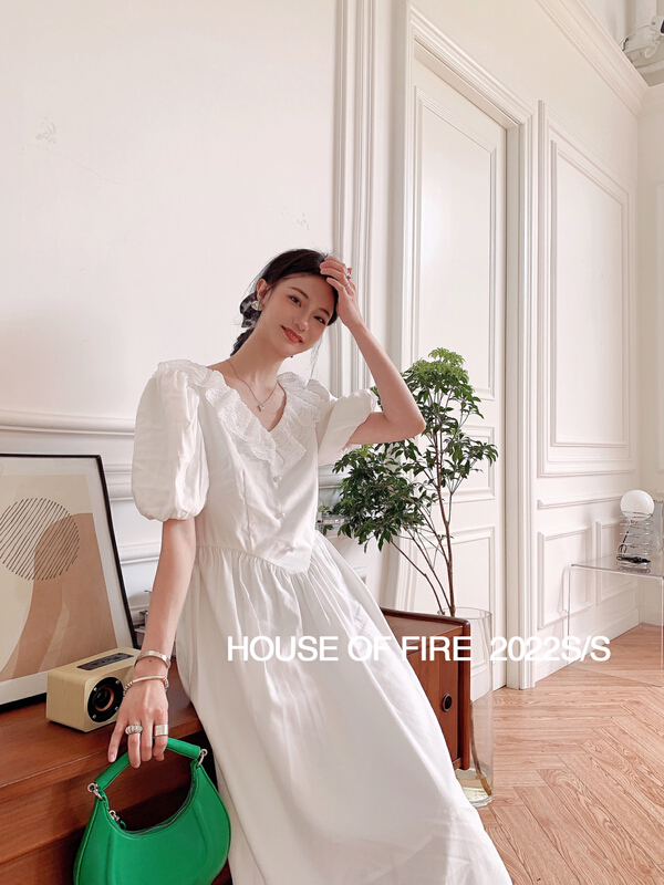 New in early summer! [huohuohuo hoodress] Korean version stitched lace V-neck dress 22161# ozq
