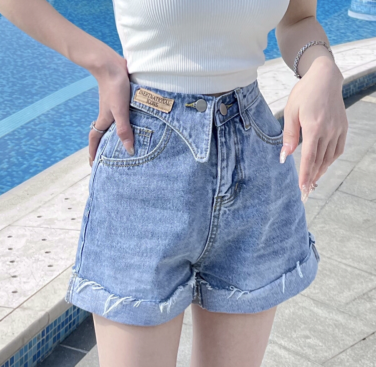 New year in early spring! [woshang] wide leg pants women's spring 2022 new Korean version design feeling versatile personality slim high waist denim shorts 1094# XYJ