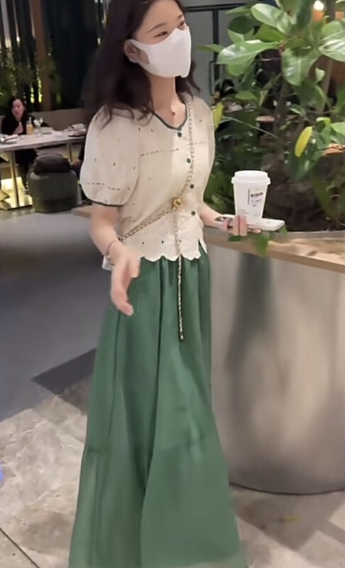 New in early summer! [JH] net red embroidered lace short sleeved blouse + high waist skirt suit 41466# PCZ