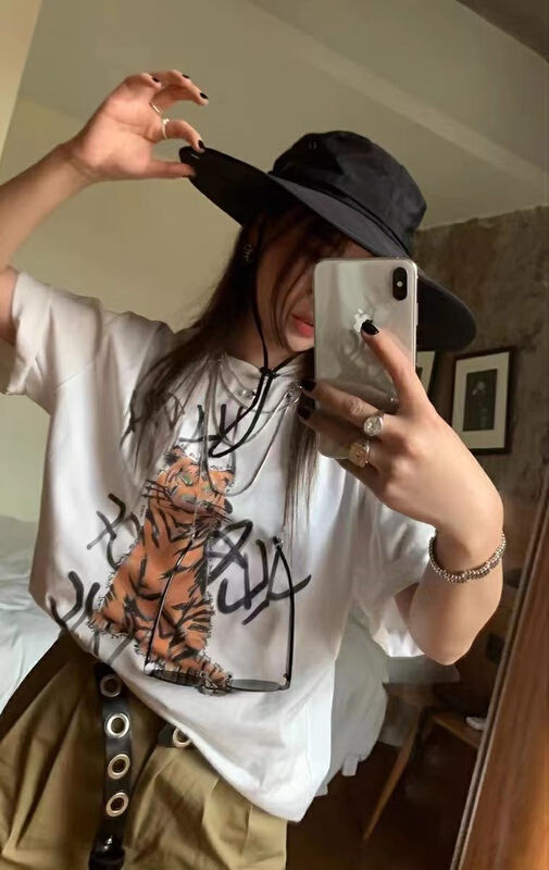 [East room] Tiger Print Pullover short sleeve T-shirt 1067# WTT