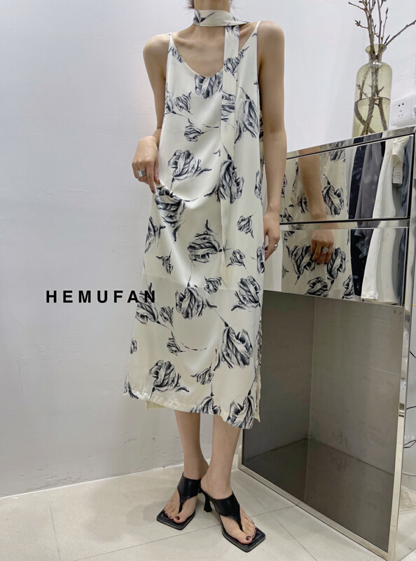 New in early summer! [hemufan khmufan] black and white printing suspender straight dress 3529# L