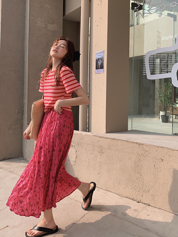 goods in stock! New in early summer! [timely rain] Korean style ins design romantic floral skirt (excluding matching) 4319# WPL