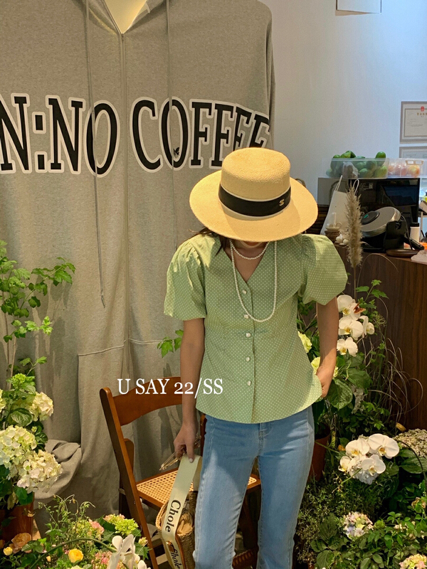 goods in stock! New in early summer! [u say] retro French temperament V-neck wave point high waist line bubble sleeve shirt 65719# LSL