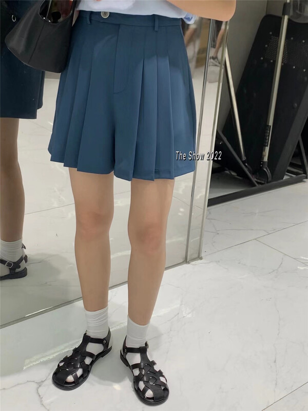[the show] simple and loose pleated slim casual shorts 60232# CLS