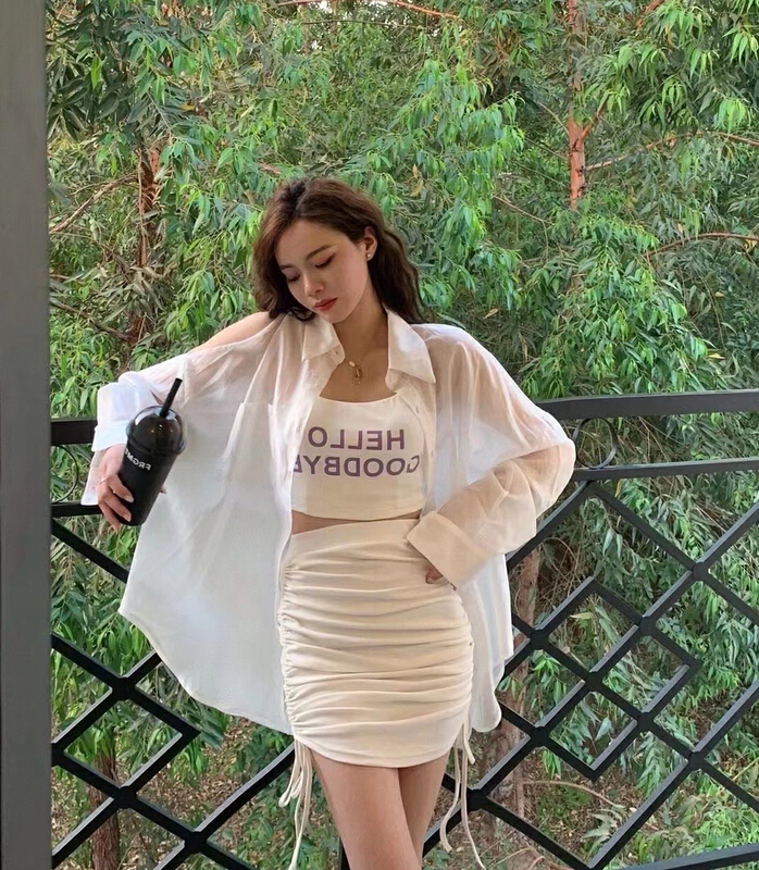 [M2 +] Spice Girl suspender Vest + off shoulder sunscreen shirt set 06075# WTT