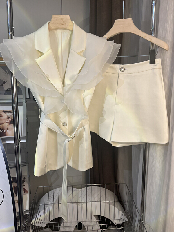 New in early summer! [Alala] niche design heavy industry stitched Ruffle fly sleeve suit + versatile comfortable simple solid color trousers suit (with belt) t1572# JJ