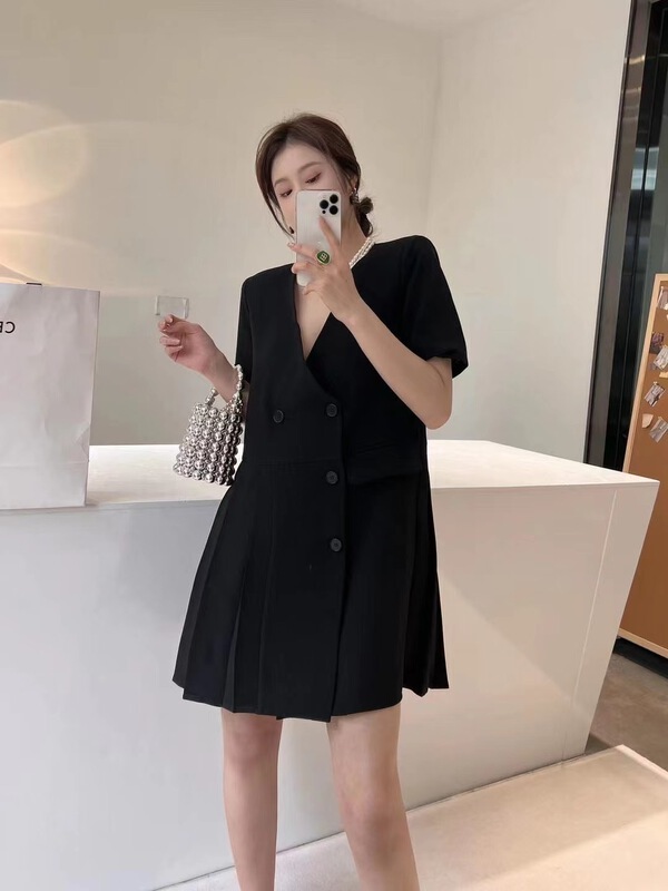 goods in stock! New year in early spring! [modern 197] temperament V-neck double breasted Pleated Dress ys1-8901# zyh