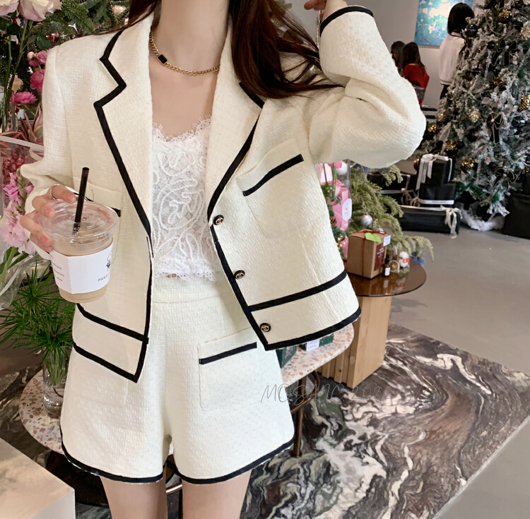 goods in stock! [retain] College xiaoxiangfeng short coat + contrast casual shorts suit 217362# jhy