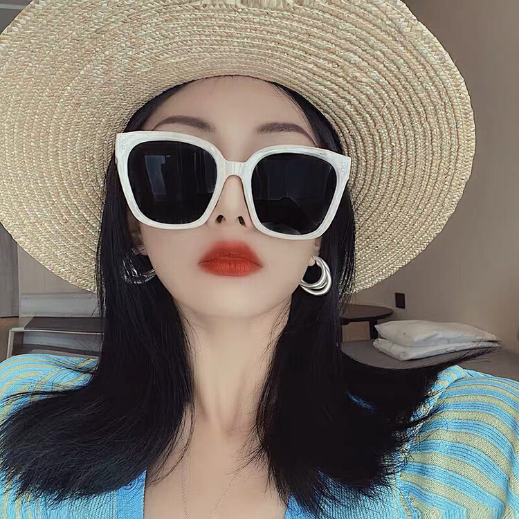[fiber color scarf glasses] trendy UV resistant versatile Sunglasses (randomly distributed in the box) 3979# LSL