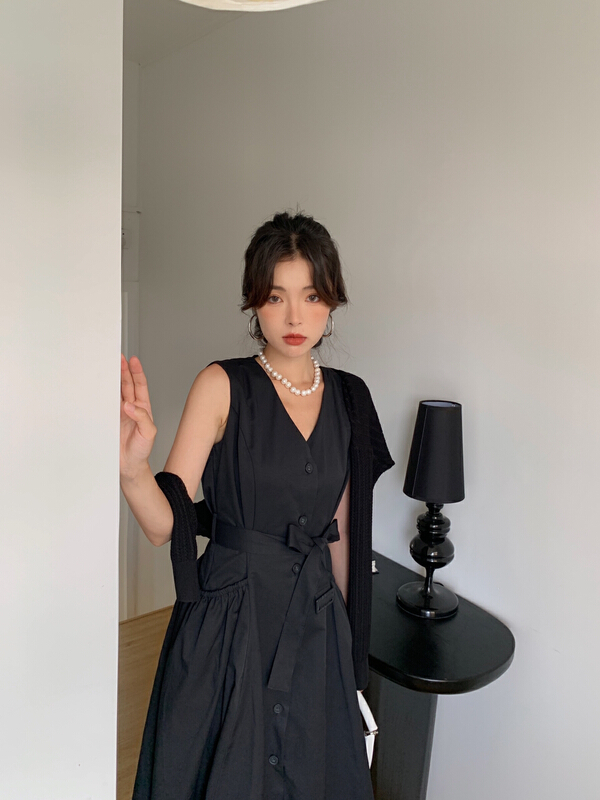 New year in early spring! [CB] crew neck solid color versatile T-shirt + temperament versatile solid color single breasted suit (with belt) 9523# JJ
