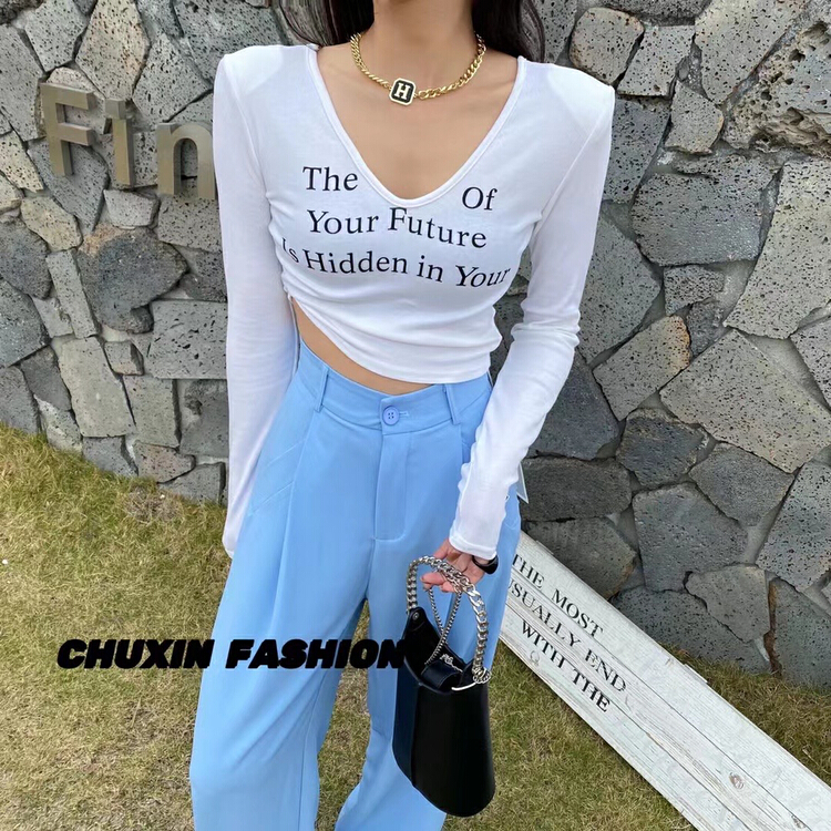 New year in early spring! [c.x original heart] exposed navel, high waist, V-neck, short style, sweet and spicy style, versatile letters, slim fitting blouse 6033# WTT
