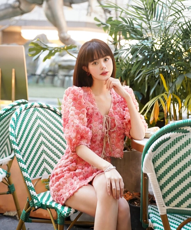 New in early summer! [ala] niche heavy industry three-dimensional gradient rose cardigan + High Waist Hip Wrap Skirt Suit t1533# JJ