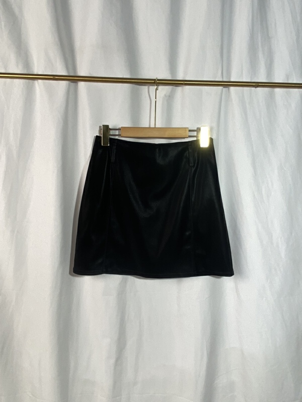 New in early summer! [Yi show shop] high waist simple and comfortable slim skirt 1005# Cl