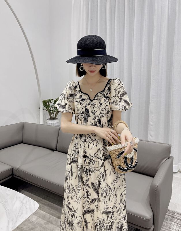 New in early summer! [UUS] floral fashion versatile dress 221358# zyh
