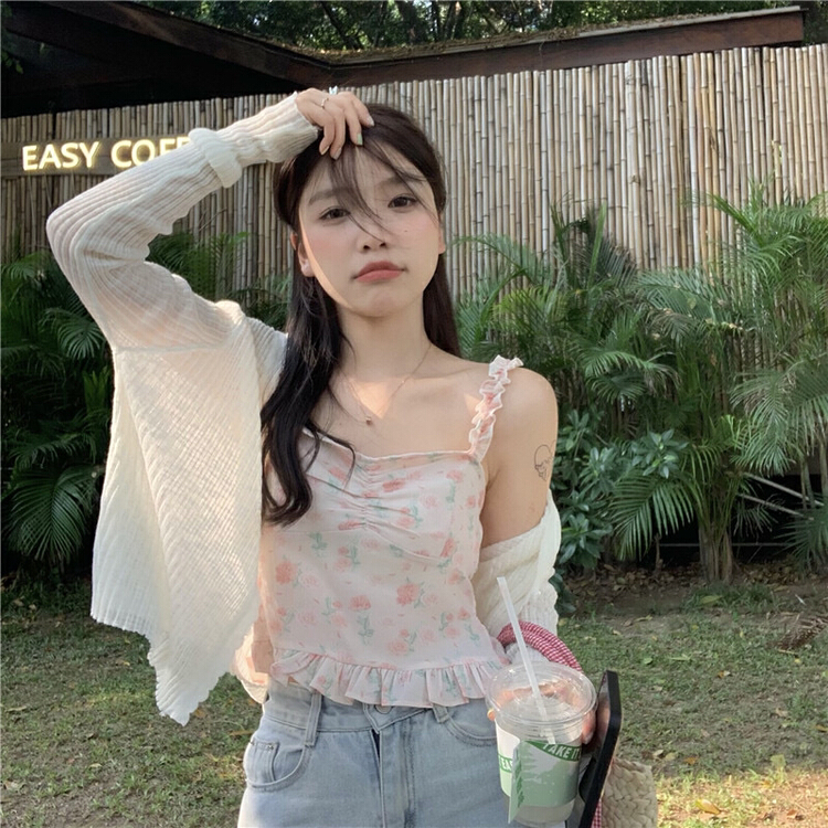 [timely rain] Han Feng ins sweet Spice Girl design sense broken flower and wood ear vest / sling (excluding cardigan) 40759# WPL
