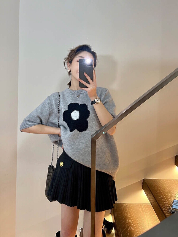 [salmoka] flower jacquard short sleeve sweater 5017# lwy